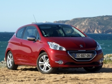 Peugeot 2012 yildan beri 208 3 eshik